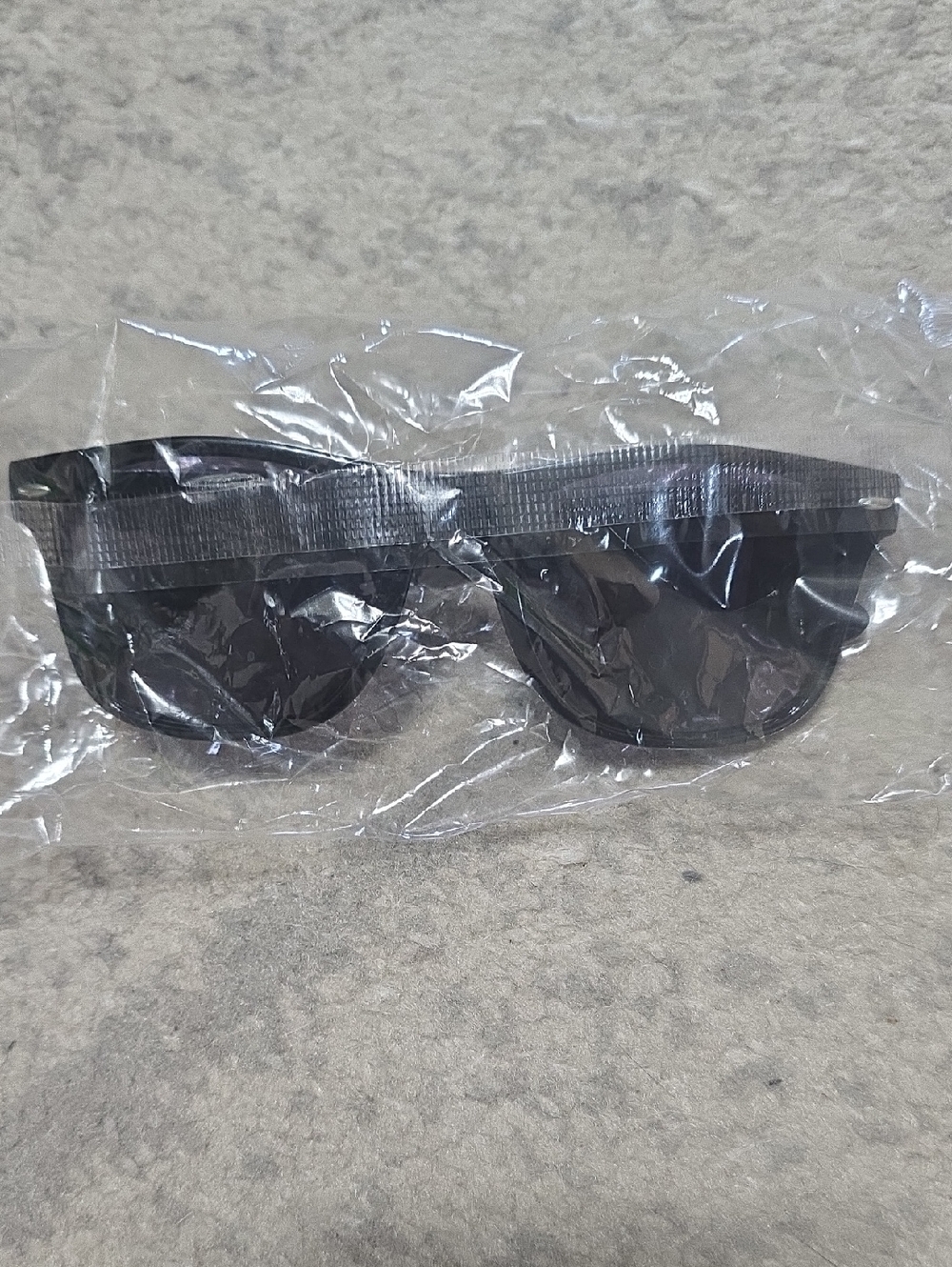 Women's Classic Black Full-Frame Sunglasses